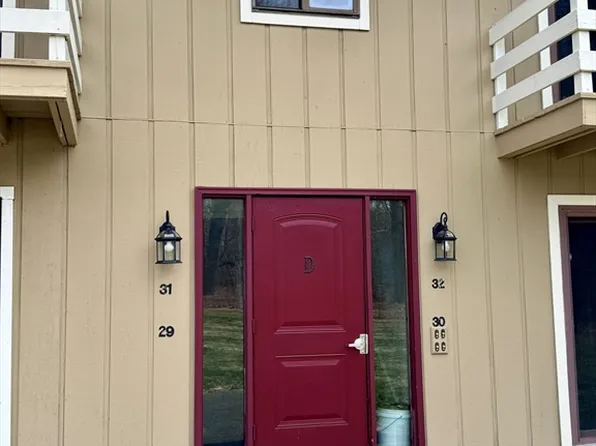 82 S Maple St APT 31, Westfield, MA 01085