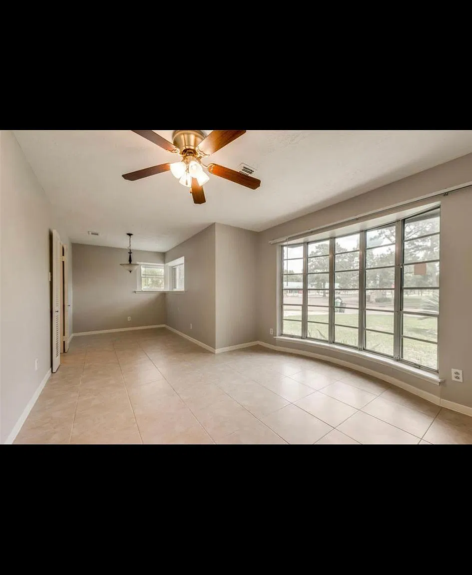 15602 Thunderbay Dr — Photo 4