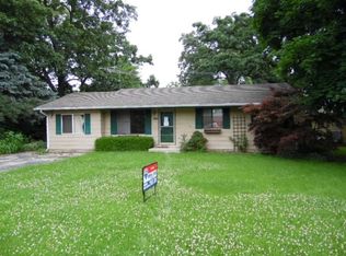 1914 Grandview Dr, Johnsburg, IL 60051