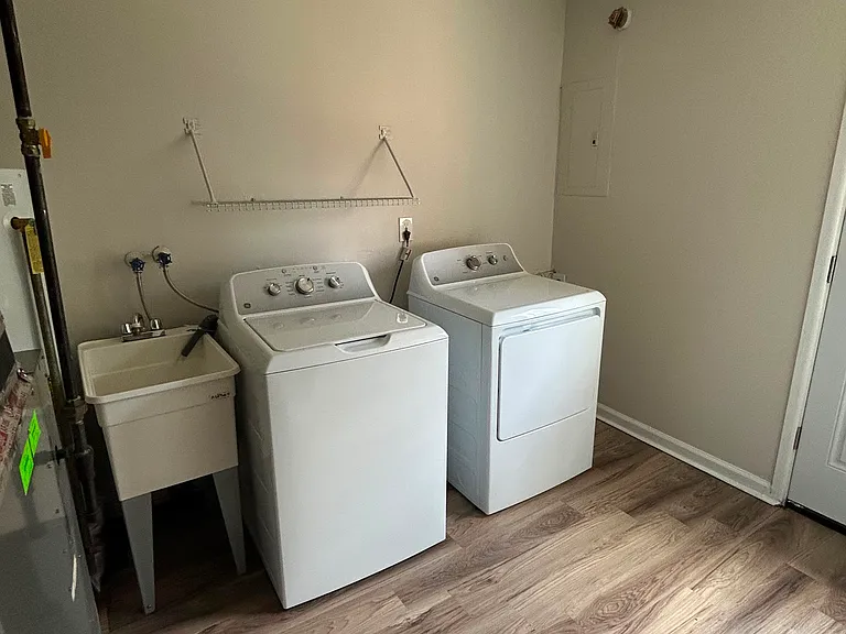 87 W Barrett Ave — Photo 8