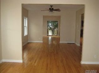 393 Hamilton Ave, Hewlett, NY 11557