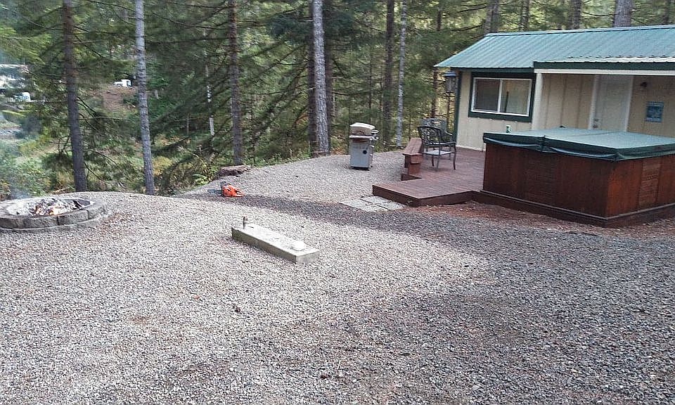 1st image of 41 NE Lakeview Pl