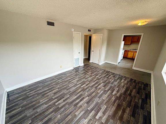 4th image of 11 Loring Dr APT 3