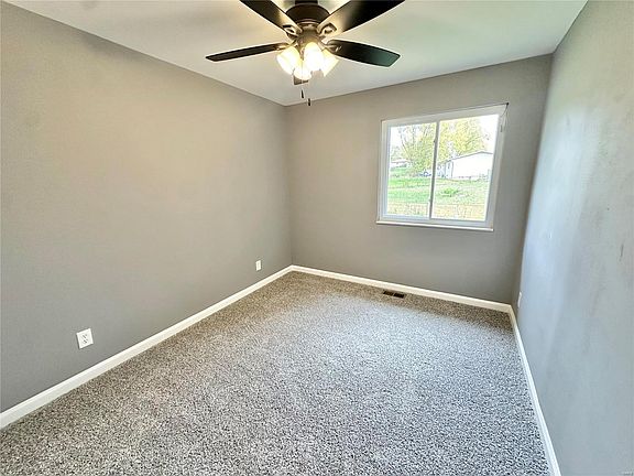 5th image of 2343 Blue Heron Dr