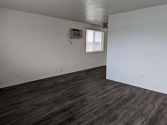 4th image of 207 N Michigan Ave #3