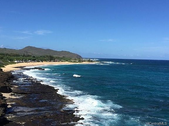 Sandy Beach 2-Minutes Walk Away