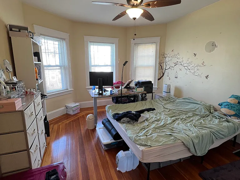 332-334 Beacon St #2 — Photo 5