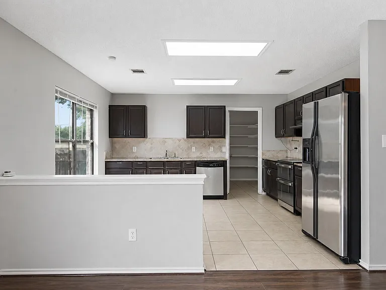 7900 Rosenberry Dr — Photo 11