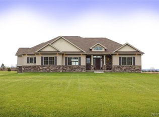 901 Girdle Rd, Elma, NY 14059