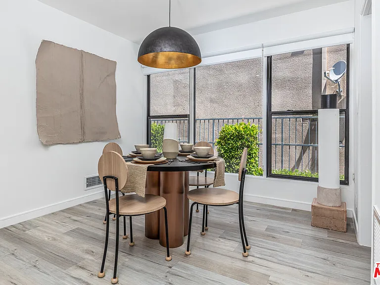 8911 Cynthia St #7 — Photo 8