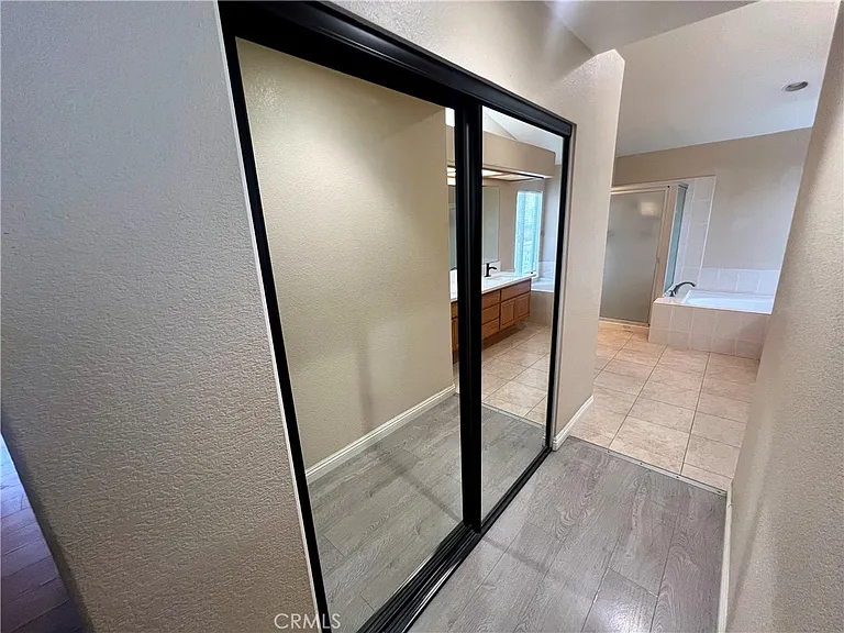 2909 Dorchester Cir — Photo 24