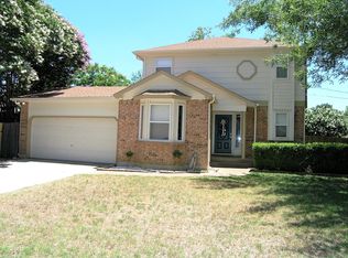 6121 Farmingdale Dr, Arlington, TX 76001