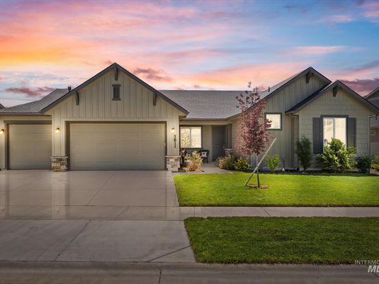 5811 W Copperstone Dr, Meridian, ID 83646