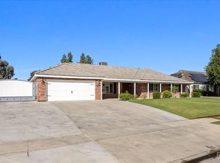 2717 Nicole Way, Bakersfield, CA 93312