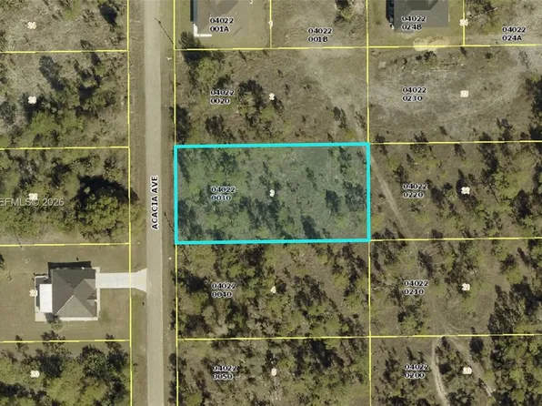 918 Acacia Ave, Lehigh Acres, FL 33972