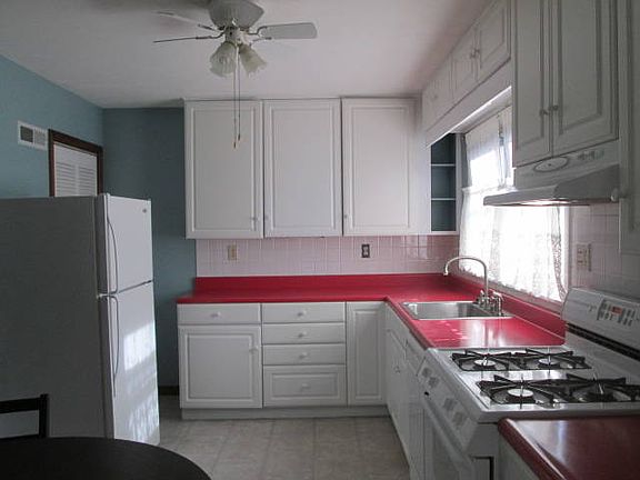 5th image of 518 N 10th St