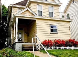 1104 Vance Ave, Coraopolis, PA 15108