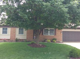 2406 Golfway St, Saint Charles, MO 63301