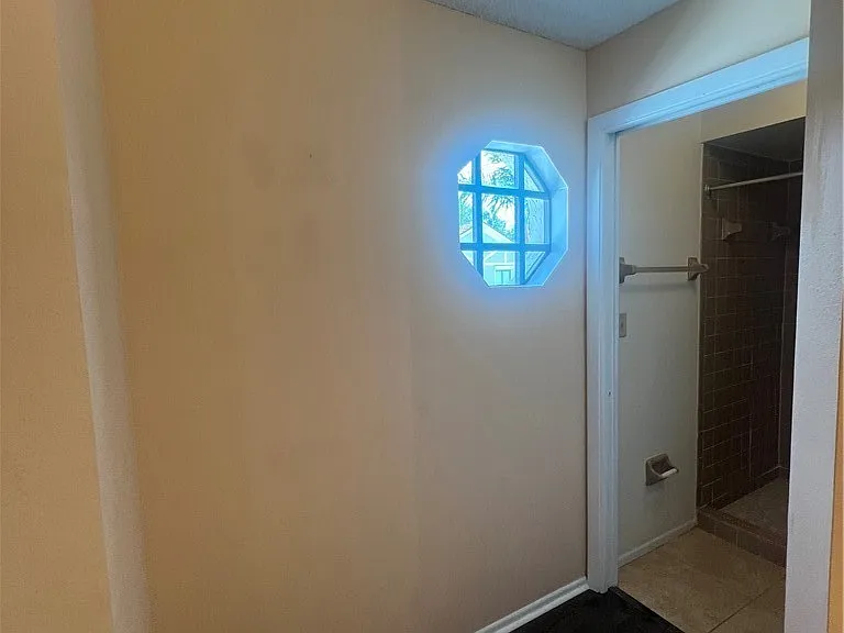 Eaton Gardens Ln — Photo 10