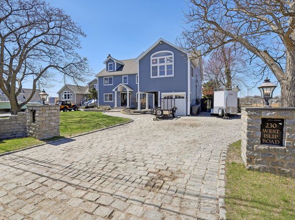 230 W Islip Road, West Islip, NY 11795