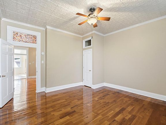 3rd image of 424 Hodge St