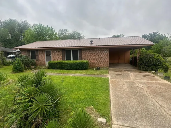 10 Charmingdale Dr, Monroe, LA 71202