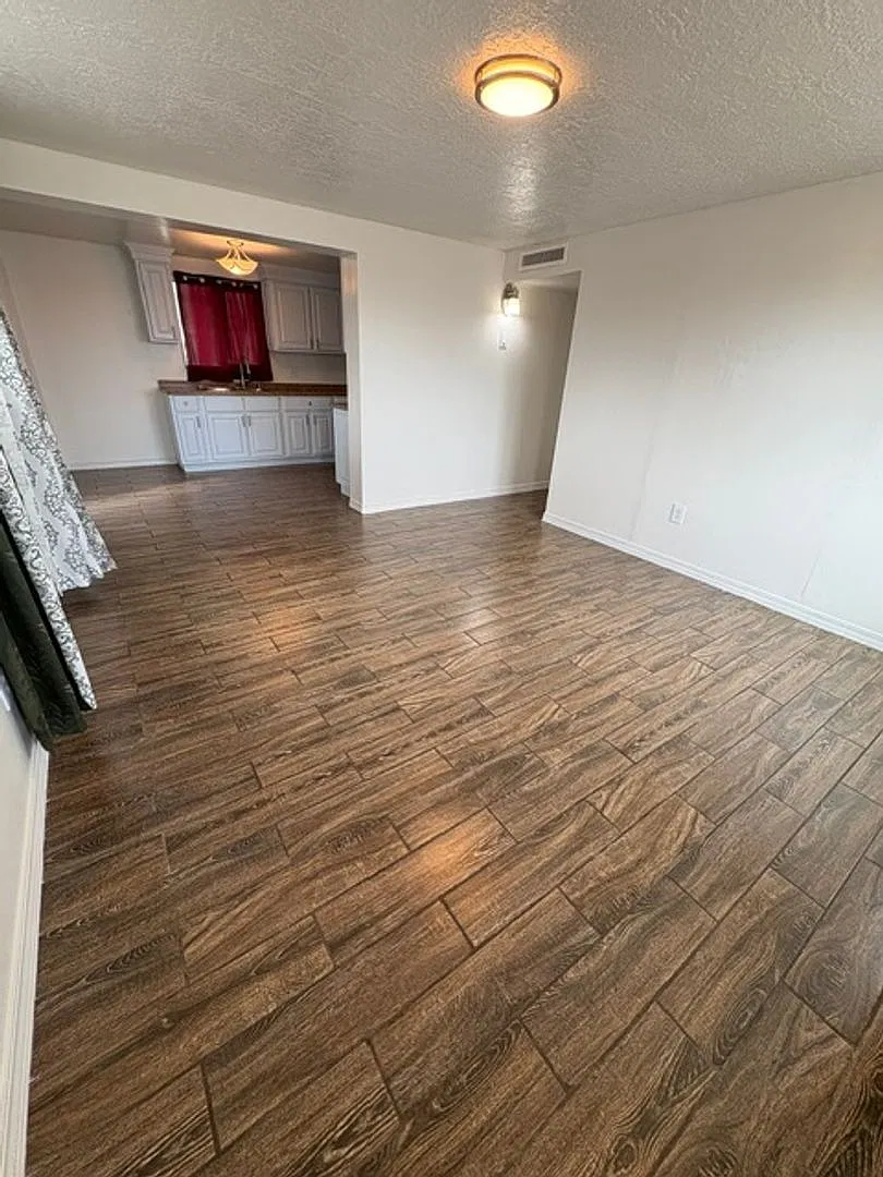 7414 Mimosa Ave. — Photo 2