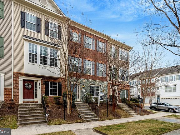 3rd image of 4302 Potomac Highlands Cir