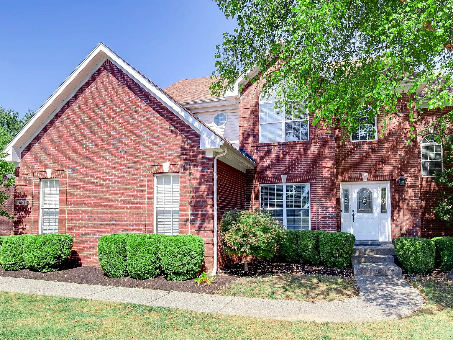 5 bed, 3388 sqft, $3,000 — Photo 4