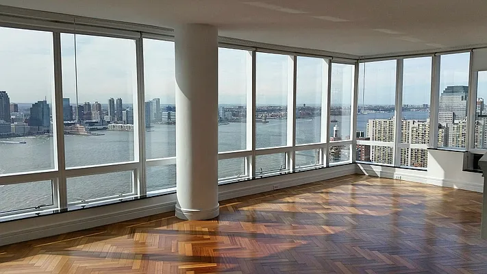 Rented by Dolly Lenz Real Estate LLC | media 25