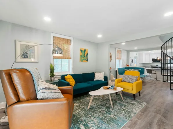 9265 Hickory St, Norfolk, VA 23503