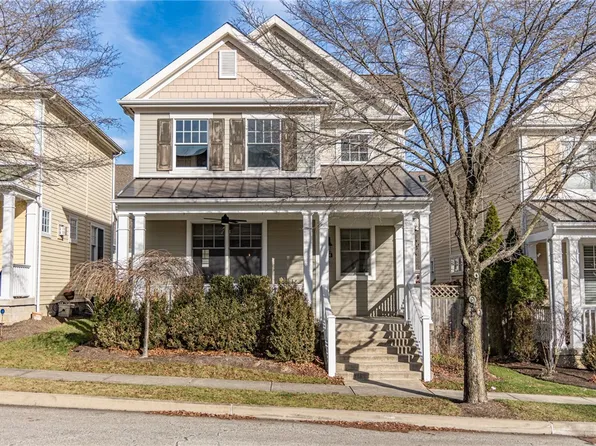 220 Burketon Ln, Pittsburgh, PA 15217