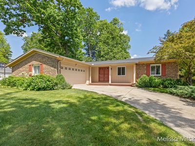 252 Morningside Dr SE, Grand Rapids, MI, 49506