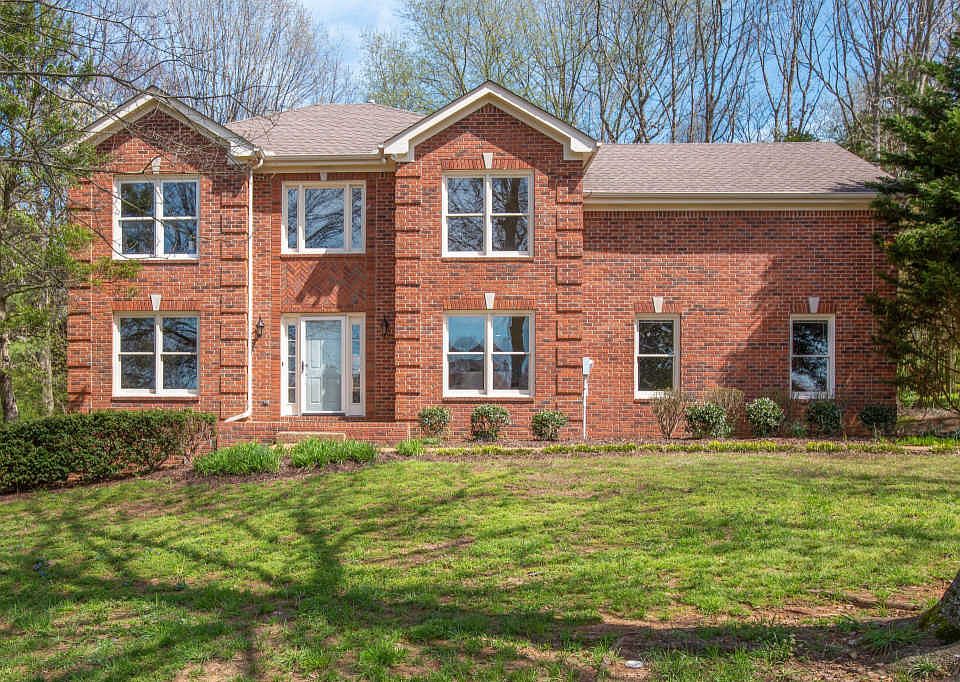 1st image of 1353 Ascot Ln