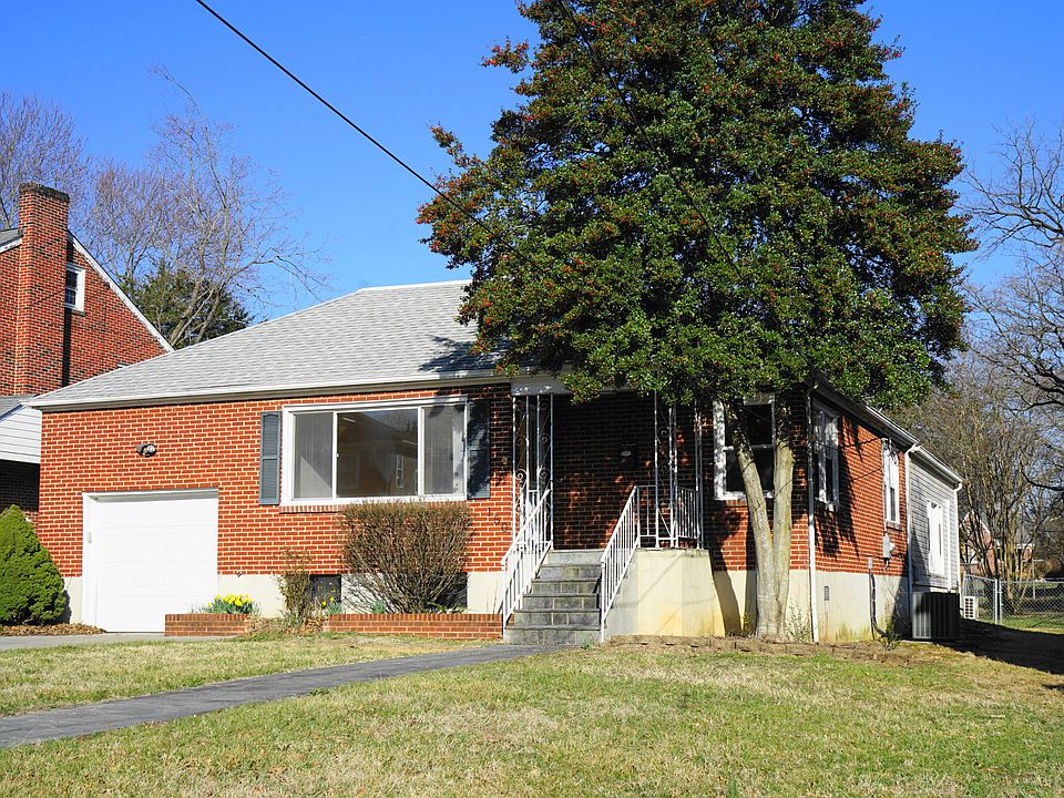 1st image of 150 Wildhurst Ave NE