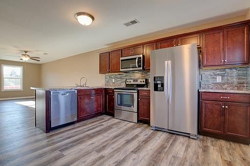 3rd image of 985 Big Sky Dr #B