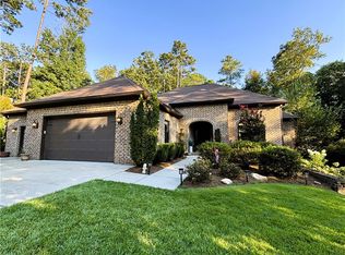 825 Stillwaters Dr, Dadeville, AL 36853