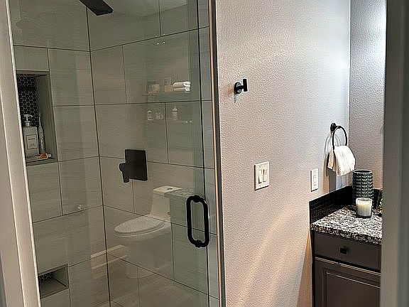 4th image of 520 SE Columbia River Dr APT 113