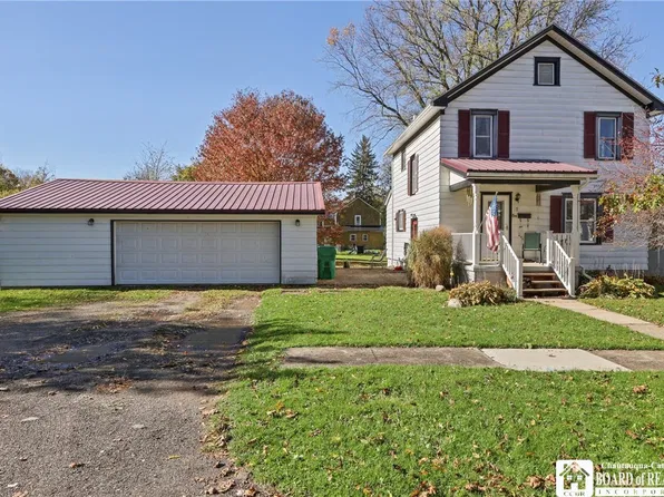 1 S Plymouth Ave, Franklinville, NY 14737