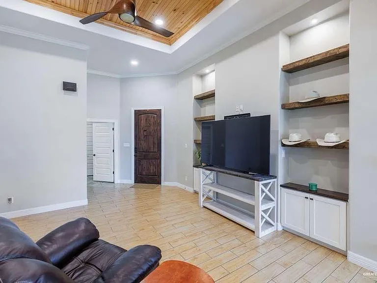 4012 Santa Fe St — Photo 7