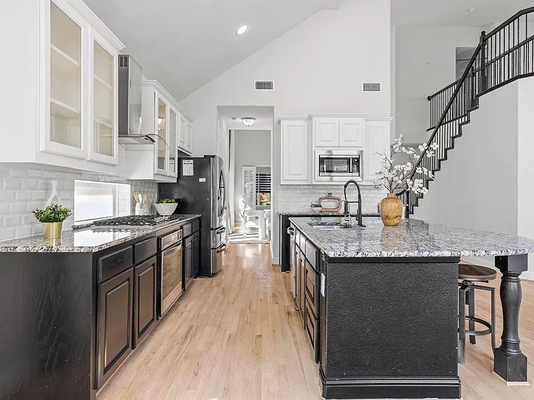 5600 Snowberry Dr — Photo 12
