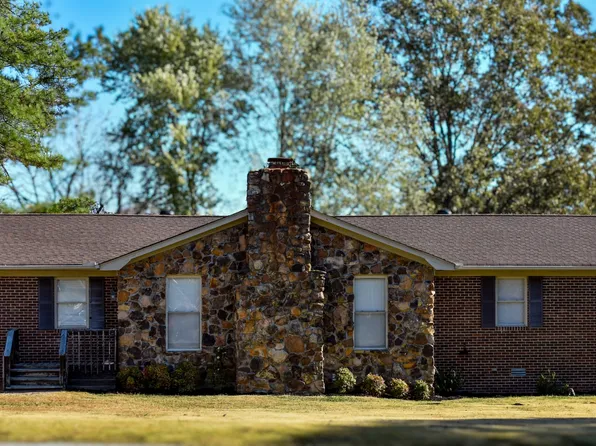65 Brenda Ln, Jackson, TN 38301