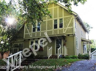 6517 Edgevale Rd, Kansas City, MO 64113