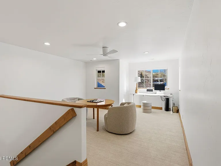 1239 W Links Dr — Photo 27