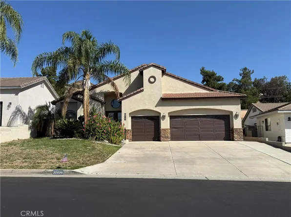 30896 Emperor Dr, Canyon Lake, CA 92587