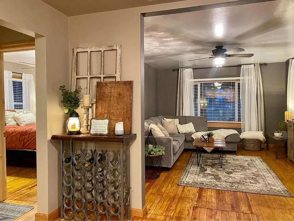 3 bed, 1.0 bath, 1221 sqft, $2,800 — Photo 4