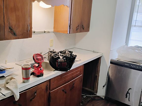 Putting in New dishwasher