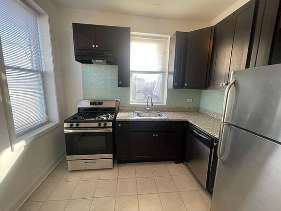 5th image of 2823 N Central Park Ave APT 2R