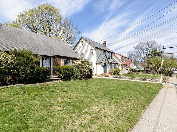 2nd image of 11 Garfield Pl