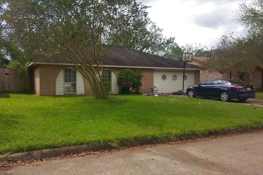 2nd image of 16614 Bougainvilla Ln